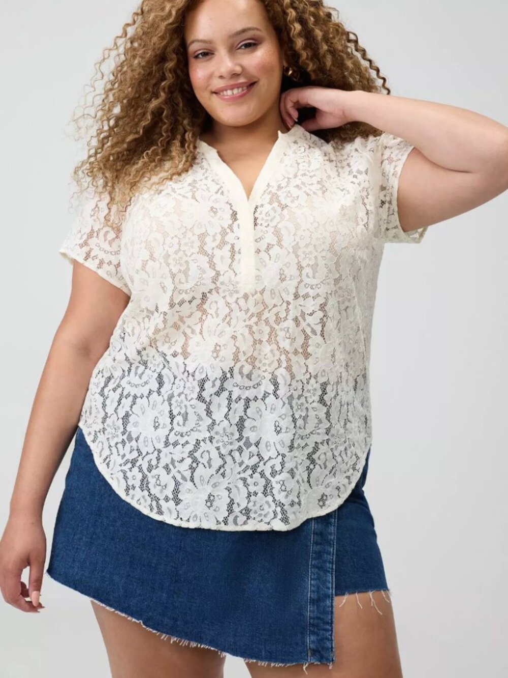 Torrid Harper Lace Short Sleeve Blouse (Size 2, NWT)